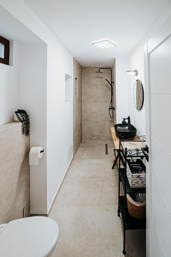 Authentic Old Town Retreat Apartment